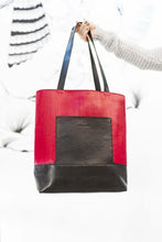 Load image into Gallery viewer, LINEAIRE  LEATHER TOTE

